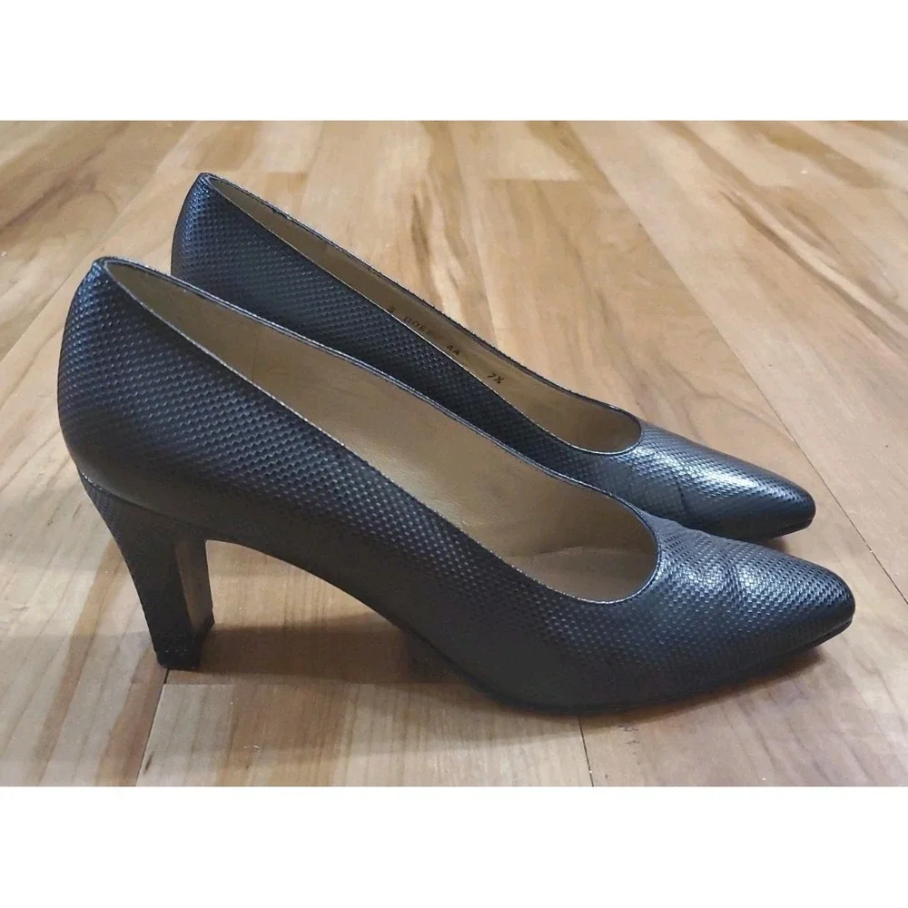 Stuart Weitzman vintage stuart
